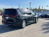Used 2022 Chrysler Pacifica Touring-L image 4