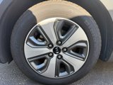 Used 2021 Kia Niro LX image 6