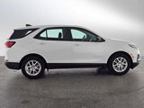 Used 2022 Chevrolet Equinox LS image 6