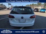 Used 2017 Volkswagen Golf SE image 5