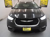 Used 2022 Chrysler Pacifica Touring-L image 3