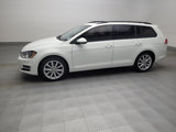 Used 2017 Volkswagen Golf SE image 2