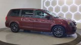 Used 2017 Dodge Grand Caravan SE image 2