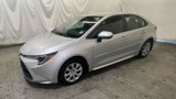 Used 2022 Toyota Corolla LE image 4