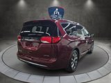Used 2017 Chrysler Pacifica Limited image 5