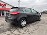 Used 2017 Kia Forte LX image 4
