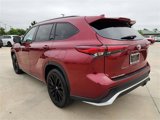 Used 2023 Toyota Highlander XSE image 5