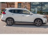 Used 2017 Nissan Rogue SL image 2