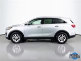 Used 2017 Kia Sorento LX w/ LX Convenience Package image 4