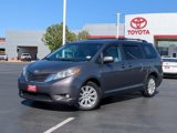 Used 2017 Toyota Sienna XLE Premium image 2