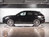 Used 2024 Porsche Cayenne image 3