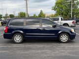 Used 2014 Chrysler Town & Country Touring image 2