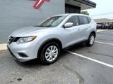 Used 2015 Nissan Rogue S image 3