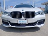 Used 2017 BMW 750i image 2