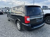 Used 2015 Chrysler Town & Country Touring w/ Driver Convenience Group image 3
