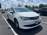Used 2017 Chrysler Pacifica LX image 2