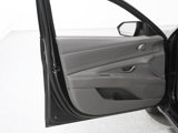 Used 2023 Hyundai Elantra SEL w/ Convenience Package image 4