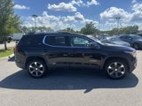 Used 2017 GMC Acadia SLT image 4