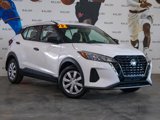 Used 2022 Nissan Kicks S image 2