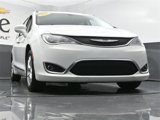 Used 2017 Chrysler Pacifica Touring-L w/ Tire & Wheel Group image 3