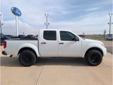 Used 2020 Nissan Frontier SV image 2