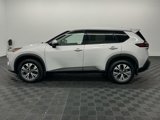 Used 2021 Nissan Rogue SV image 2
