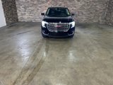 Used 2024 GMC Terrain SLT image 3