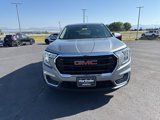 Used 2024 GMC Terrain SLE image 2