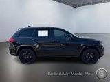 Used 2019 Jeep Grand Cherokee Laredo image 3