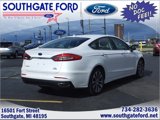Used 2020 Ford Fusion SE image 2