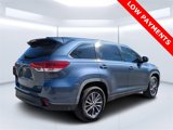 Used 2019 Toyota Highlander XLE image 3
