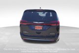 New 2025 Chrysler Pacifica Select image 4