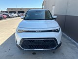 Used 2023 Kia Soul LX w/ LX Technology Package image 2