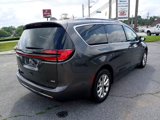 Used 2021 Chrysler Pacifica Touring-L image 5