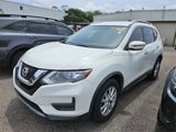Used 2017 Nissan Rogue SV image 2