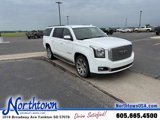 Used 2017 GMC Yukon XL SLT image 3