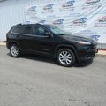 Certified 2016 Jeep Cherokee Limited image 2