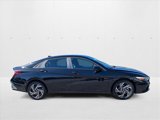 Used 2025 Hyundai Elantra Sport image 4
