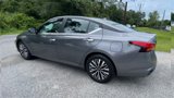 Used 2024 Nissan Altima 2.5 SV image 6