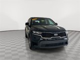 Used 2021 Kia Sorento LX image 3