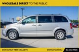 Used 2010 Chrysler Town & Country Touring image 2
