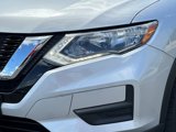 Used 2017 Nissan Rogue SV image 5