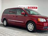 Used 2014 Chrysler Town & Country Touring image 4