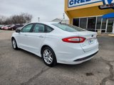 Used 2016 Ford Fusion SE image 3