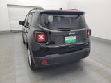 Used 2019 Jeep Renegade Latitude image 6