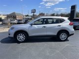 Used 2017 Nissan Rogue S image 3