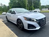 Used 2024 Nissan Altima 2.5 SR w/ SR Premium Package image 3