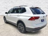 Used 2021 Volkswagen Tiguan SE w/ Panoramic Sunroof Package image 4