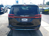 Used 2021 Chrysler Pacifica Touring-L image 6