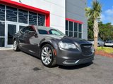 Used 2018 Chrysler 300 Touring L image 3